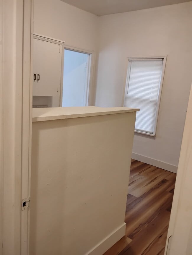 Photo - 1008 W 14th St Unit 2