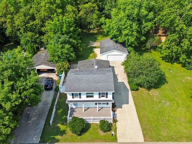 Photo - 520 W Johnson St