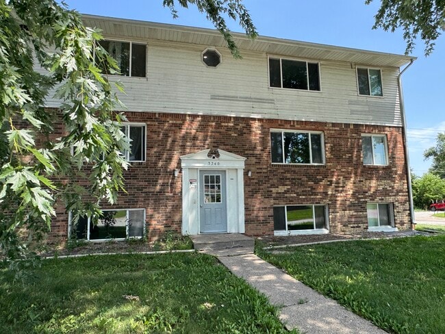 Photo - 3240 Heatherton Dr