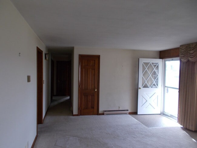 Photo - Spacious & Beautifully Maintained 3-Bedroom Home – North of Richmond