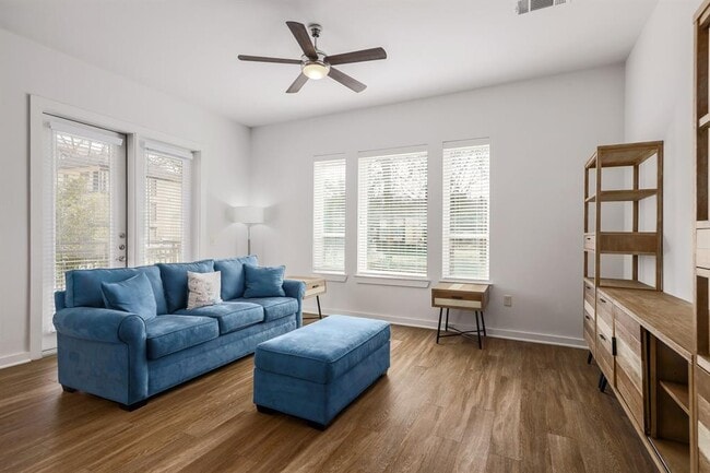 Photo - 1900 Barton Springs Rd Unidad 1045
