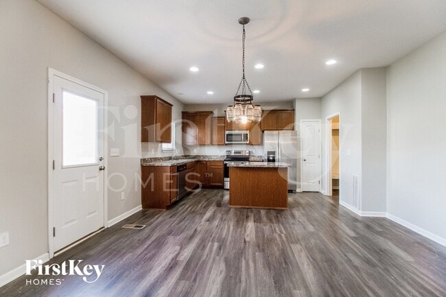 Photo - 283 Glen Crossing Dr