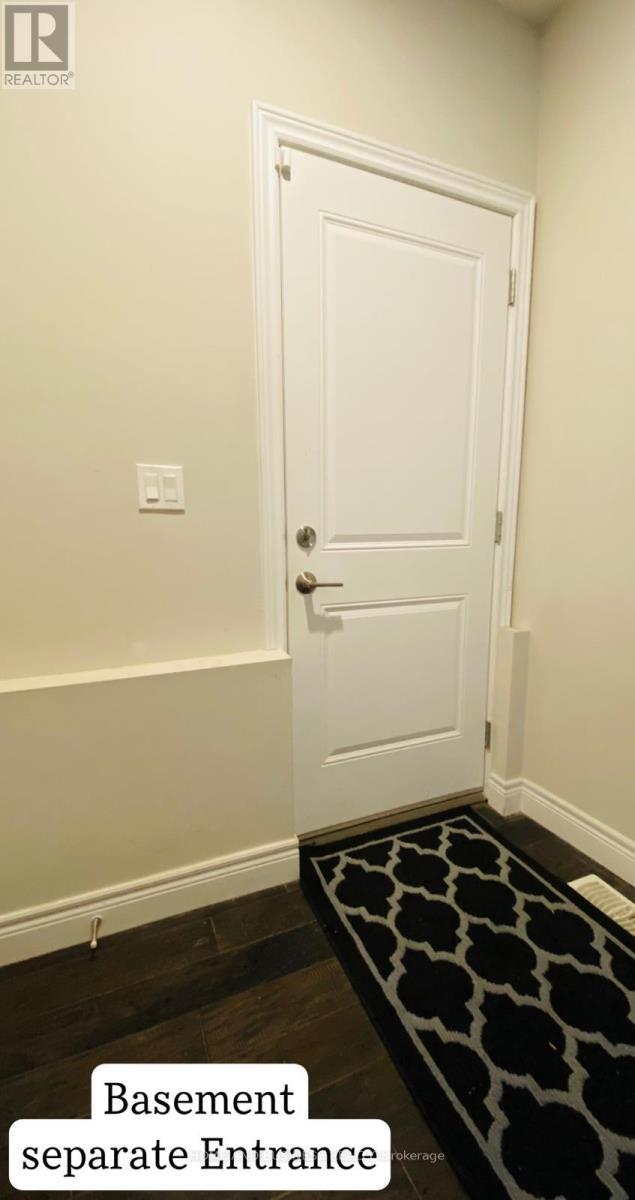 Photo - 199 Carriage Way