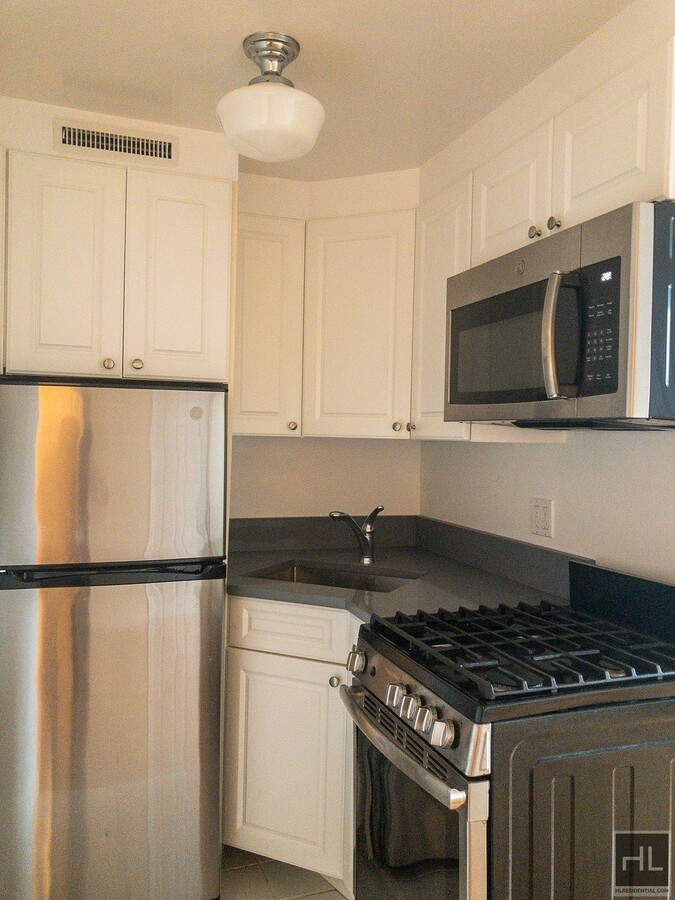 Photo - AMSTERDAM AVENUE Unit 15B