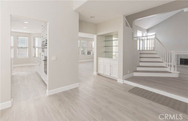 Photo - 2142 Marselina