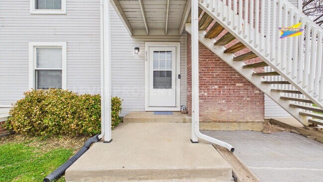 Photo - 1717 S Cypress St