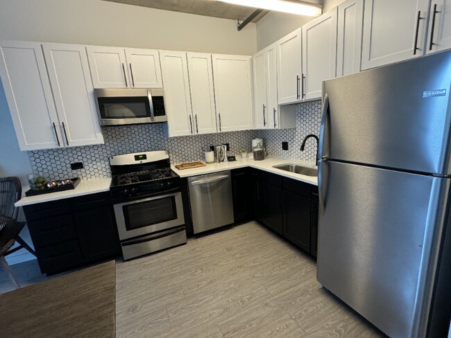 Photo - 1427 S State St