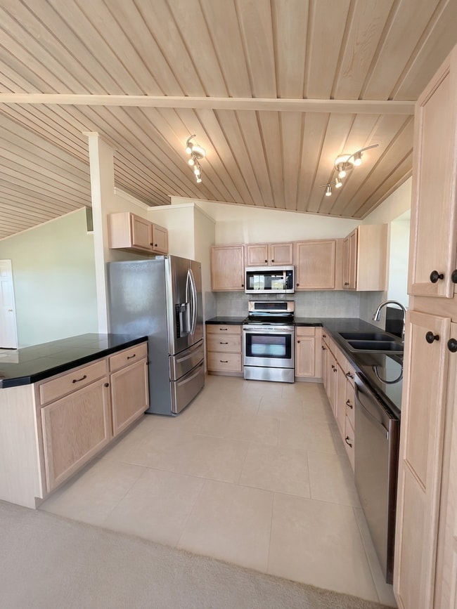 Photo - Foxtail Pines! 5 acres! Open floor plan!