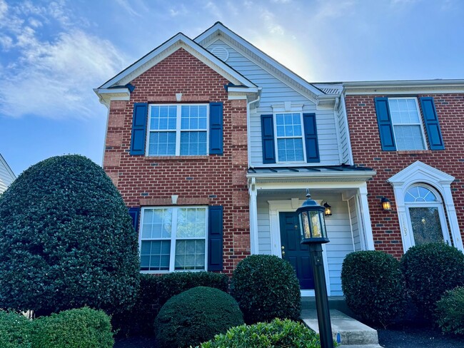 3 level 2200 sq ft Townhome in Glen Allen! - 3 level 2200 sq ft Townhome in Glen Allen!