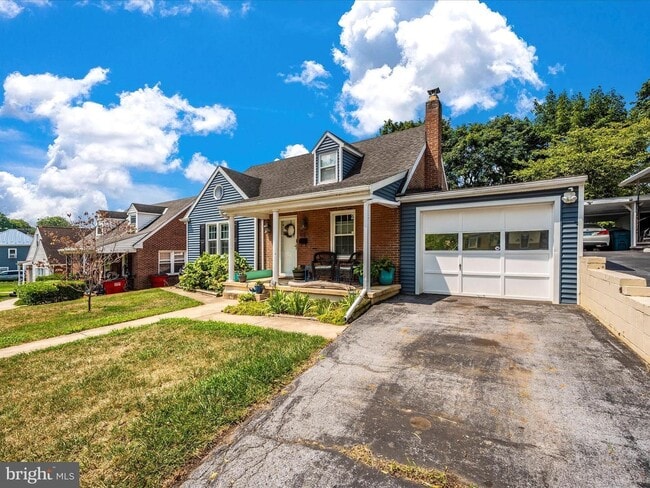 Photo - 413 Pangborn Blvd