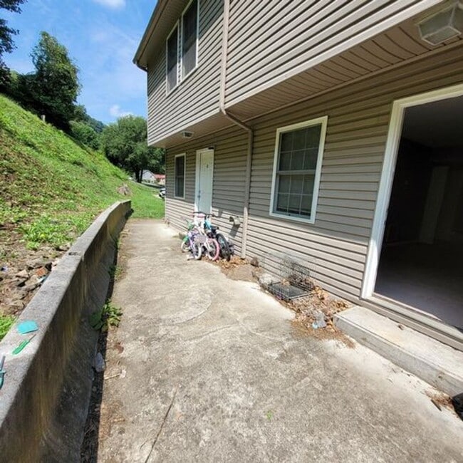 Photo - 225 Little Creek Rd Unit Chelyan C