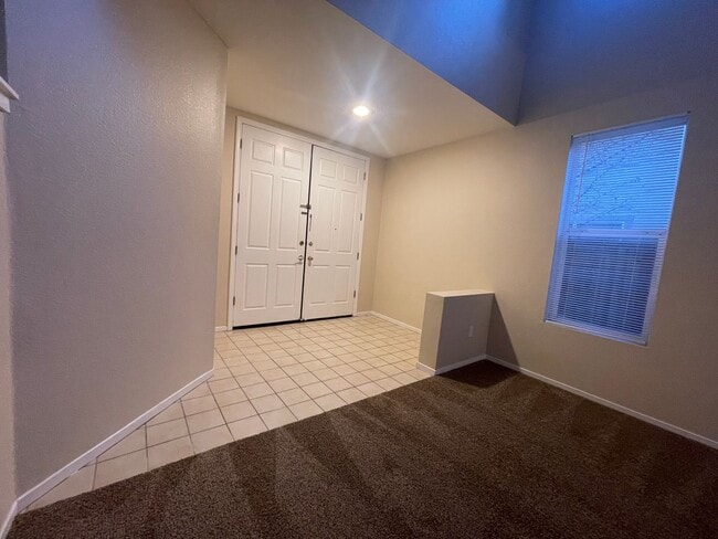 Photo - Wonderful Home Close to Shopping and Public Transportation.