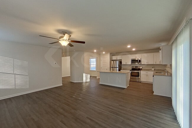 Photo - 120 Western Red Cedar Dr