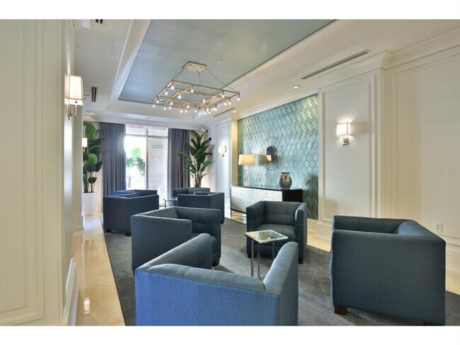 Photo - 1350 Main St Unidad 204