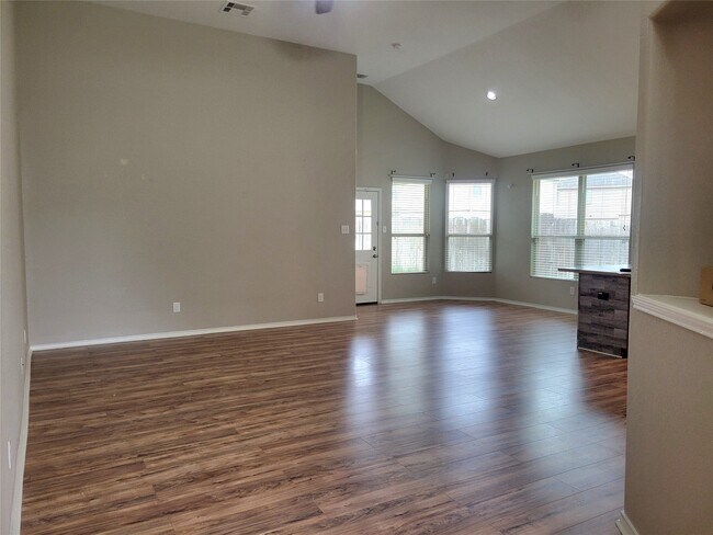 Photo - 5426 Floral Valley Ln