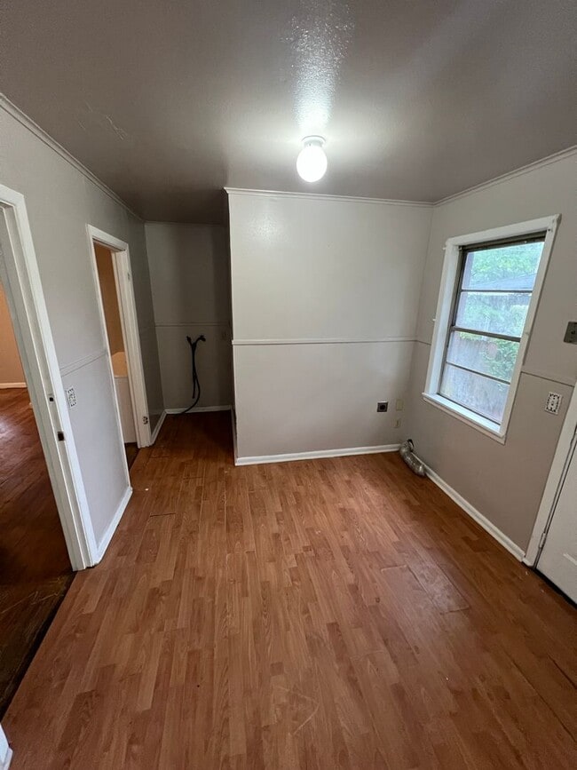 3807 Richmond Ave