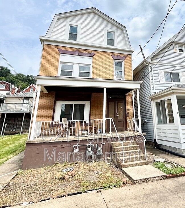 Building Photo - 352 2nd St Rental