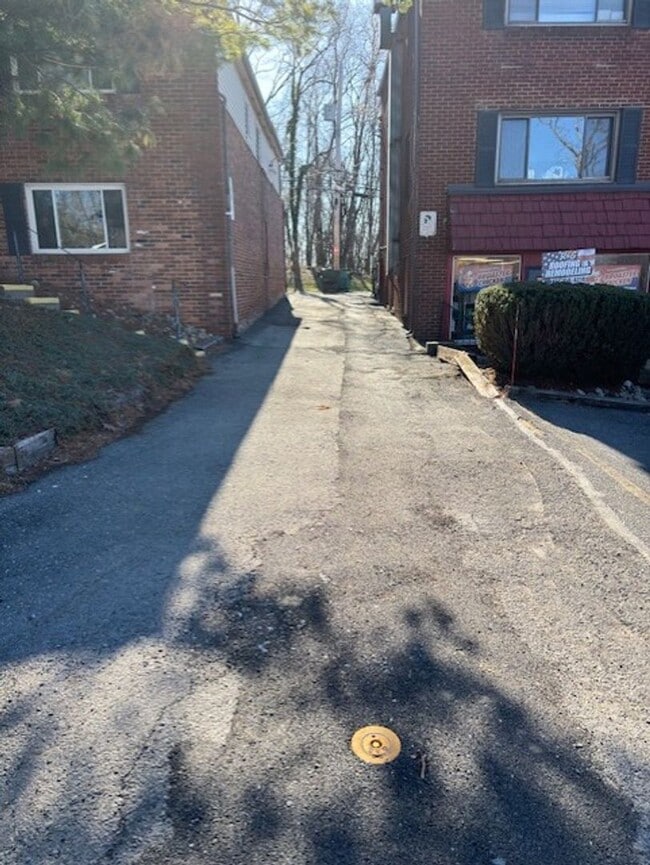 Photo - 1502 Radford Rd Unit #2