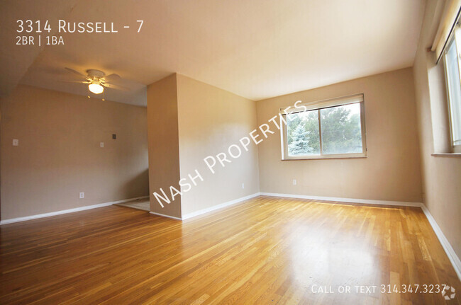 Building Photo - $900 - 2 Bed / 1 Bath apartment in Compton... Unit 7