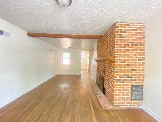 Photo - Charming 3 bedroom home in York, PA!