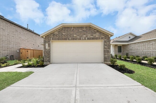 Photo - 16822 Spotted Oak Dr