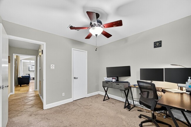 Photo - 9402 Meadowcroft Dr