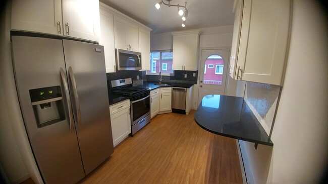 Newly Renovated Luxury 2 bedroom on a dead... - Newly Renovated Luxury 2 bedroom on a dead... Casa