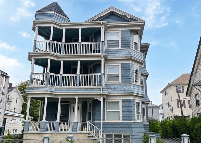 Building Photo - 212 Brightman St Unit 2nd floor