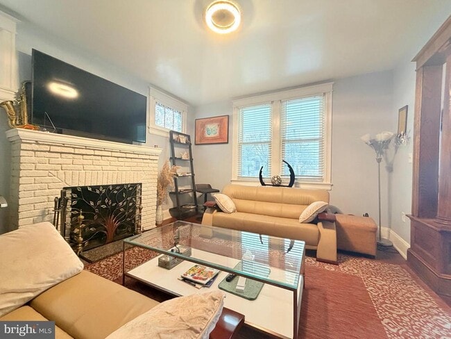 Photo - 3119 South Dakota Ave NE