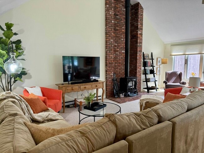 Photo - 27 Bay Tree Ln Unit A27