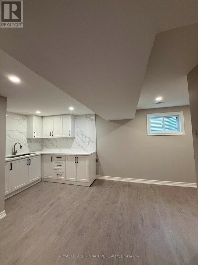 Photo - 4327 Burnaby Ct