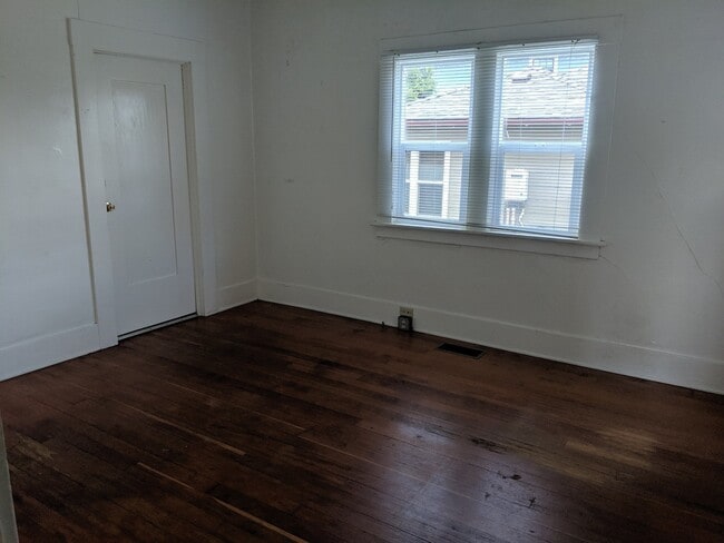 Photo - Now leasing for Summer 2026, Available August 5th!