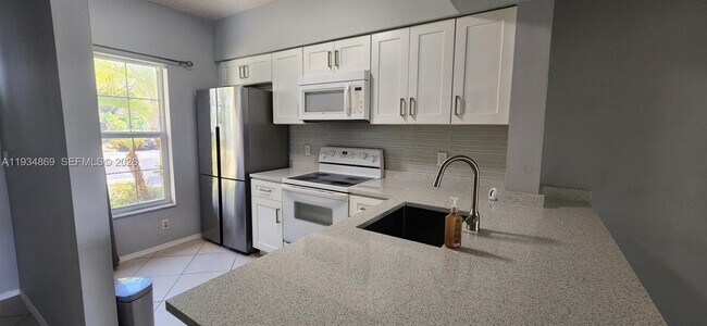 Photo - 211 Mallory Ct