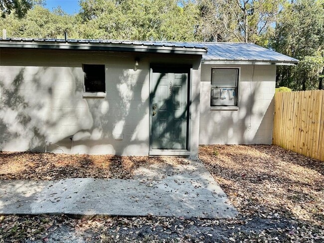 Photo - 643 NE Waldo Rd