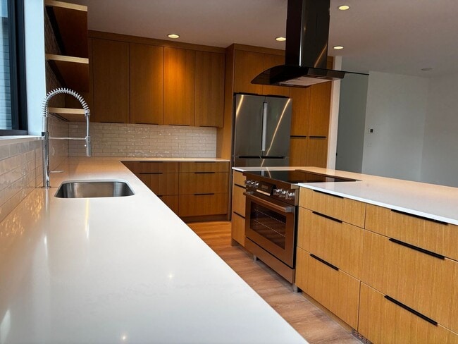 Photo - 9318 47th Ave SW