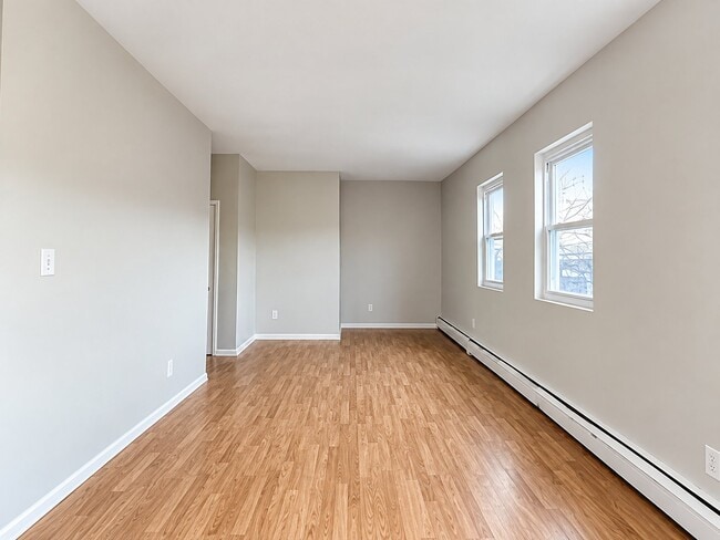 56 Center St Unit 2