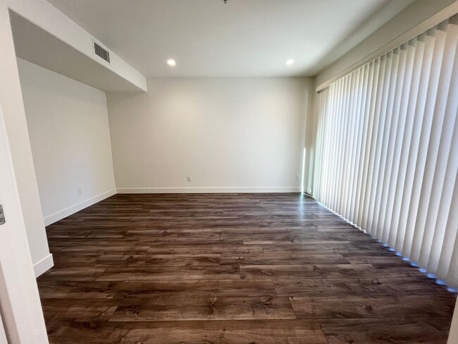 Photo - AVAILABLE NOW! 3BD + BONUS ROOM/4BA - LUXURY BEACH CONDO! 1 BLOCK TO THE BEACH!!- $6,995/mo