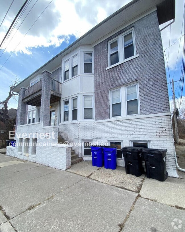 Building Photo - 9429 Brush St Unit 2a Rental