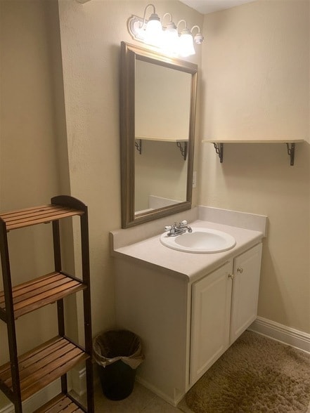 Photo - 411 E 7th Ave Unit D