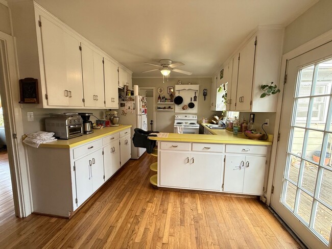 Photo - Cute Three Bedroom Near Piedmont Hospital