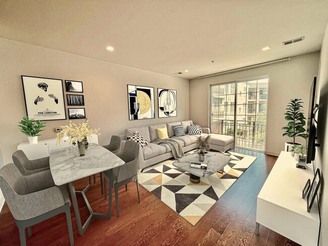 Building Photo - 443 2nd St Unit 315