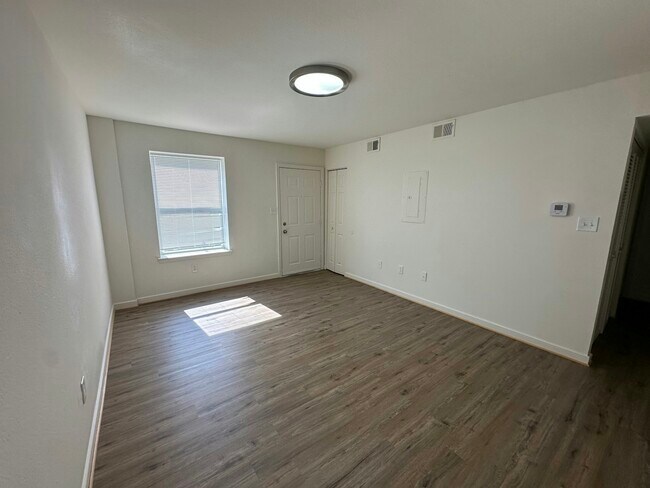 3517 Briel St Unidad 15