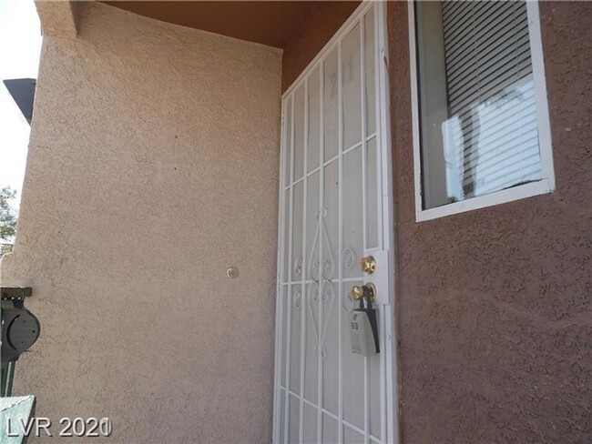 Building Photo - FrankAved1517 Unit 202 Rental