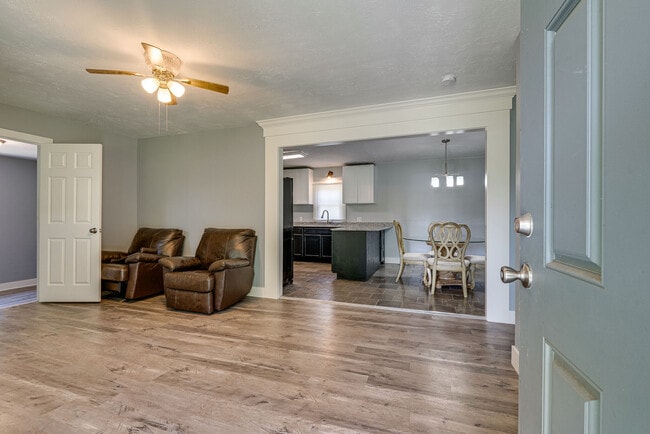 Photo - 279 Stones River Rd