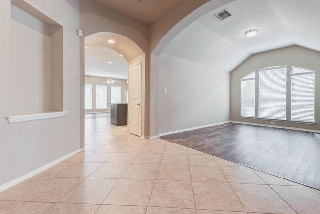 Photo - 25839 Riverside Creek Dr
