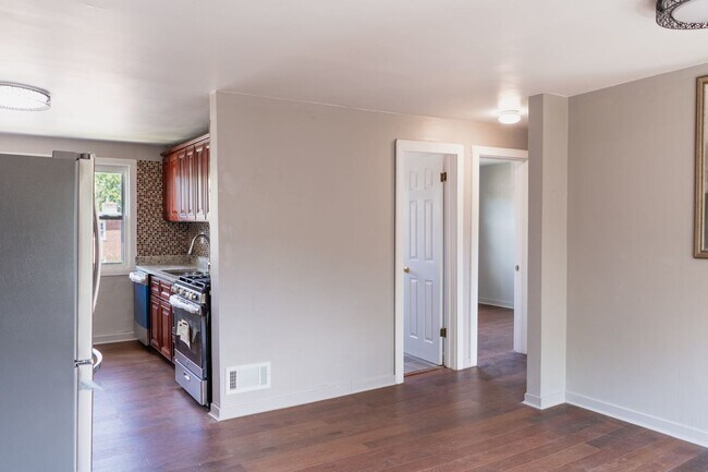 3707 S Michigan Ave Unit 2