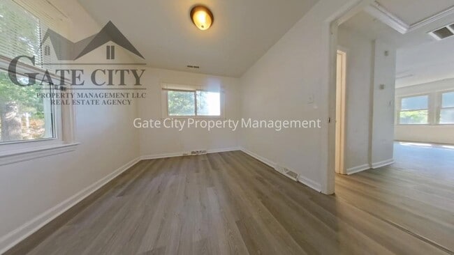Photo - 1903 Apex Pl