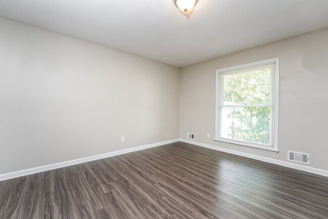 Photo - 2606 Northbrook Rd