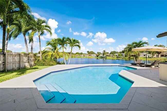 Building Photo - 5031 SW 119th Ave Rental