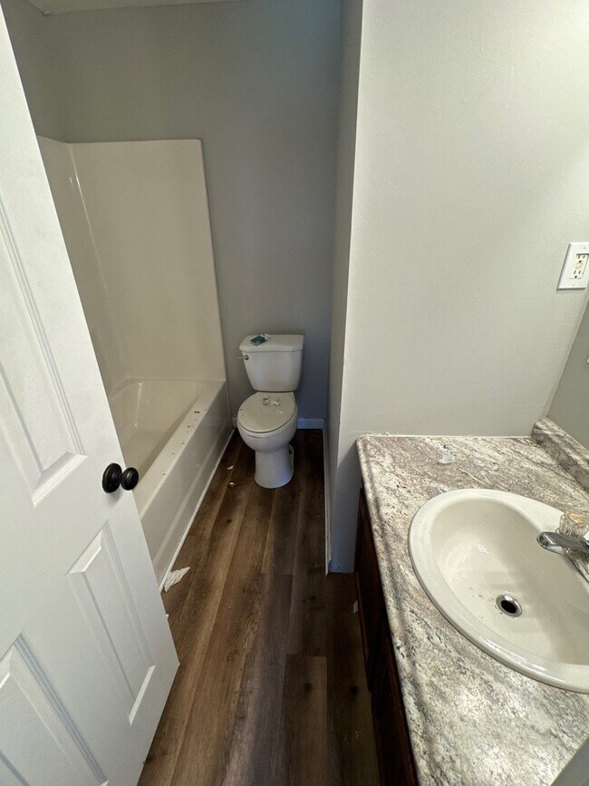 Photo - 2 N Monroe Ave